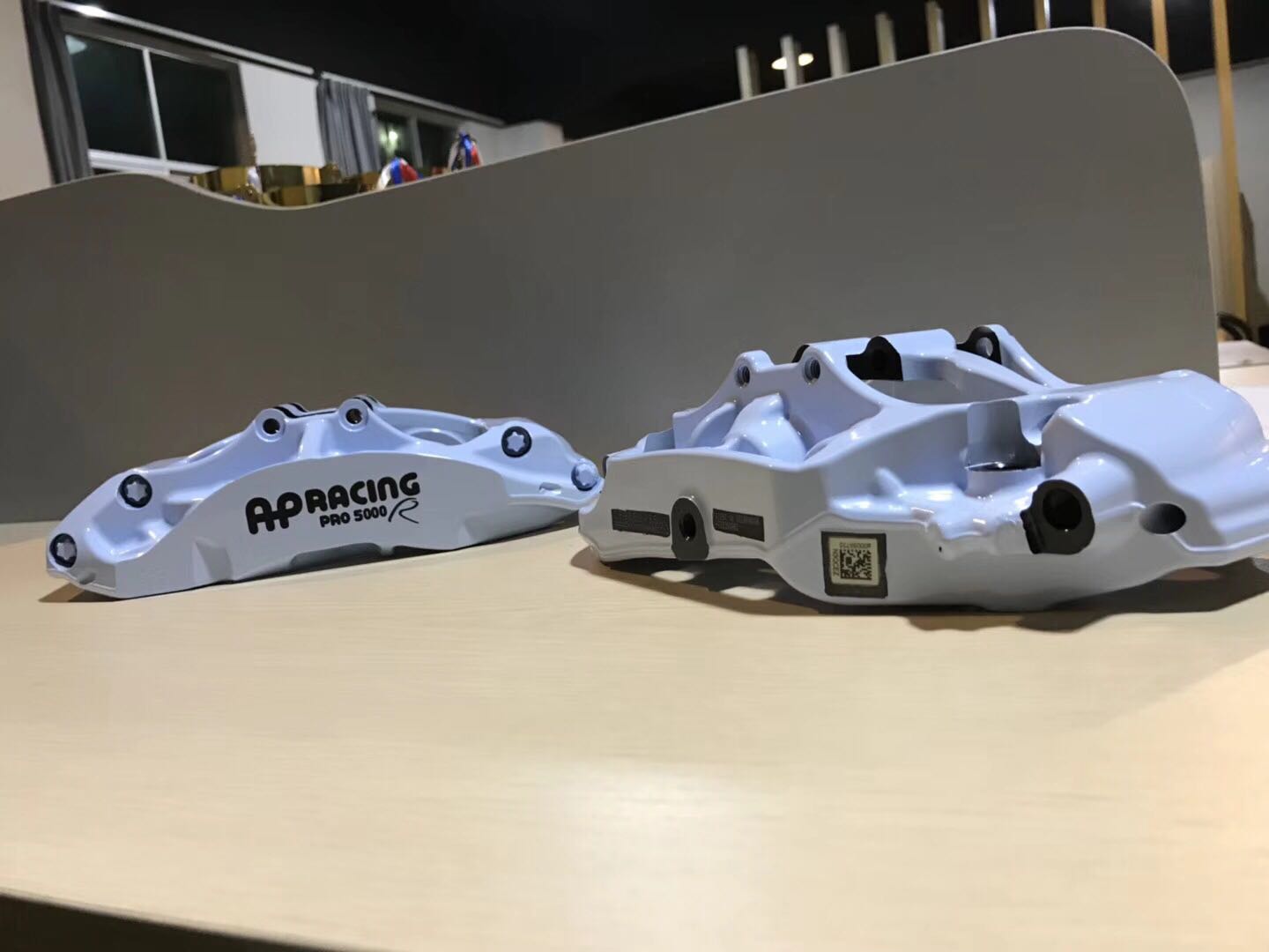 奥迪S3改装AP racing竞技6活塞刹车套件